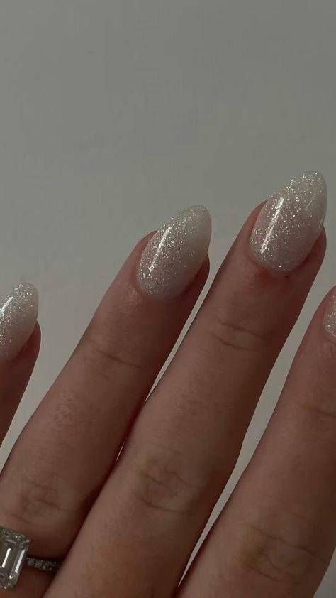 Silver Sparkle Nails Short, White Glitter Nails Acrylic Sparkle, Sparkly Cream Nails, Cute New Years Nails Glitter, Sparkly Round Nails, Fun Nye Nails, Natural And Silver Nails, Sparkly Nye Nails, Milky Sparkle Nails