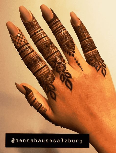 Mehndi Design Fingers Simple, Mehndi Designs Fingers Only, Mehndi Designs Nails, Mehndi Designs On Fingers Only, Finger Mehendi Designs Back Hand, Cute Henna Designs Fingers, Back Side Finger Mehndi Design, Mehendi Designs Only Fingers, Aesthetic Mehndi Designs Fingers Only