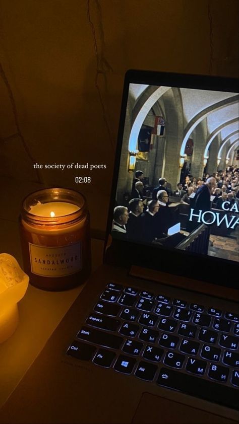 Fall Aesthetic Cozy, Netflix Chill, Pc Photo, Night Movie, Fall Mood Board, Aesthetic Cozy, Instagram Creative Ideas, Movie Time, Candle Aesthetic