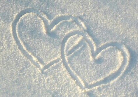 #hearts #love #aesthetic #snow #winter #theme #heart  https://weheartit.com/entry/326409939 Lovecore Aesthetic, Christmas Aesthetic Wallpaper, Snow Trip, Christmas Phone Wallpaper, Photos Tumblr, Winter Wallpaper, Winter Aesthetic, Blue Christmas, Christmas Aesthetic