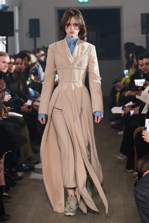 Rokh Fall 2022 Ready-to-Wear Collection | Vogue Coat And Dress, Fashion Week Trends, Fall 2022, Fashion Images, Fashion Show Collection, Looks Style, Mode Inspiration, Looks Vintage, Couture Fashion