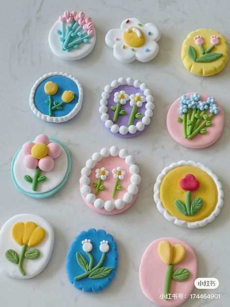 Quick and Easy DIY Clay Fridge Magnets for Your Home Superclay Ideas, Foam Clay Crafts Aesthetic, Super Clay Craft Ideas, Super Clay Art Ideas, Clay Crafts Magnet, Clay Magnet Ideas Aesthetic, Superclay Craft, Aesthetic Air Dry Clay Ideas, Polymer Clay Crafts For Beginners Easy