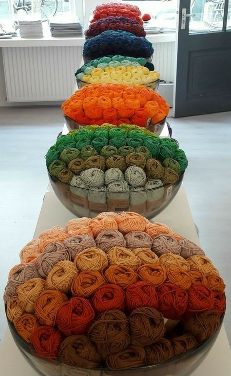 Craft Shop Ideas, Yarn Shop Ideas, Yarn Store Display Ideas, Yarn Display, Balls Of Yarn, Yarn Organization, Yarn Storage, Yarn Inspiration, Thread & Yarn