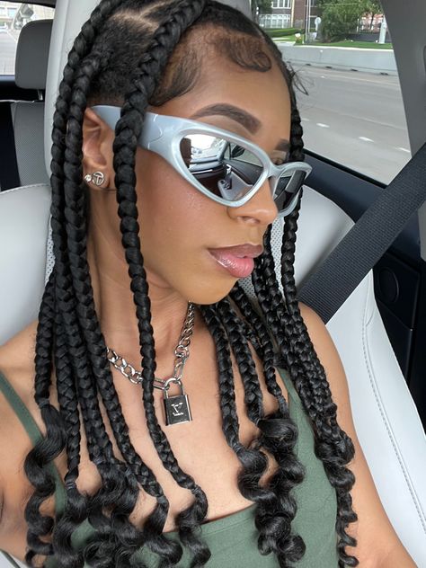 Coi Braids, Braids With Hair Jewelry, Lv Necklace, Coi Leray Braids, Coi Leray, Hair Jewelry, Braids, Shades, Hair