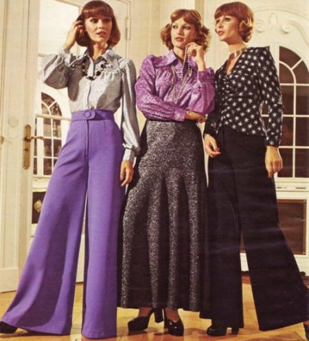 Vintage Wide Leg Pants 1920s-1950s #palazzo #widepants #pajamapants #beachpants #70s Early 70s Fashion, Look Disco, 70s Mode, 1970s Women, Mode Editorials, Fashion 70s, Mode Hippie, 70s Women, 70s Outfits