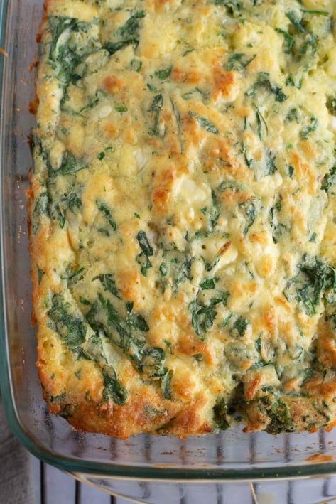 Greek Spinach and Cheese Quiche Squares - Happy Homeschool Nest Greek Quiche, Spinach Squares Recipe, Quiche Squares, Spinach Squares, Spinach And Cheese Quiche, Quiche Bites, Mini Quiche Recipes, Greek Spinach, Spinach Quiche