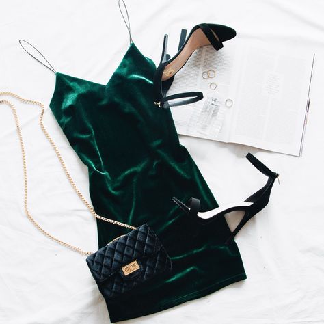 Dress Slytherin Outfit, Chique Outfit, Fashion Goals, Thanksgiving Outfit, Outfits Casual, Mode Inspiration, Style Blog, Green Velvet, Amelie