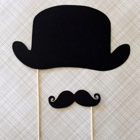 Moustache Party hat and stache... I want to do this for the boys birthdays this year! Moustache Party, Mustache Birthday, Derby Ideas, Mustache Party, Deco Originale, Derby Party, Moustaches, Charlie Chaplin, Derby Hats