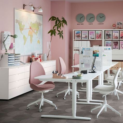 Ikea For Business, Travel Room Decor, Pink Office Decor, Inmobiliaria Ideas, Agency Office, Design Studio Office, Pink Office, Office Space Design, Travel Office