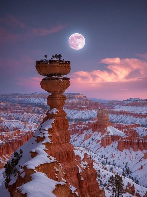 Bryce National Park, Night Rainbow, Rainbow Sky, Utah Usa, Moon Pictures, Bryce Canyon National Park, Utah National Parks, Bryce Canyon, Beautiful Places In The World