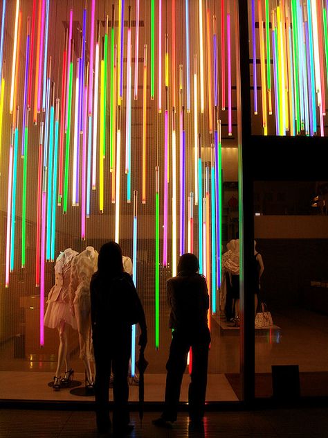 Window Display at Louis Vuitton Omotesando Decoration Vitrine, Window Display Design, Retail Windows, Store Window, Showroom Design, Neon Party, Art Installation, Neon Art, Display Design