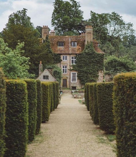 1860s Aesthetic, Mermaid Stories, English Houses, England Aesthetic, Pride And Prejudice 2005, English Manor Houses, Kent England, English Manor, Tunbridge Wells