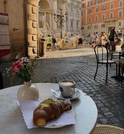 #italy #rome #breakfast #aesthetic #romantic Rome Aesthetic, Rome Streets, Summer Abroad, Breakfast Aesthetic, Moving To Italy, Italian Aesthetic, Italy Honeymoon, Italian Street, Honeymoon Places