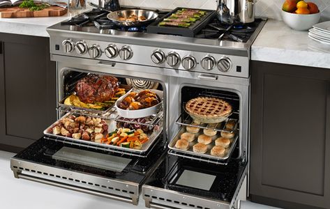 The superior oven capacity of the Platinum Series ranges by BlueStar Large Oven, Kitchen Stove, Double Oven, Kitchen Area, Home Chef, Rustic Kitchen, 인테리어 디자인, Home Decor Kitchen, Kitchen Aid