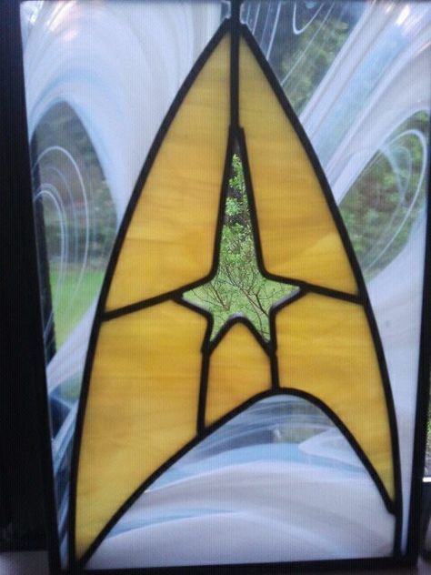 Star Trek and Star Wars sent up in stained glass | I need to redo my front door like this Star Trek Symbol, Deep Space Nine, Stained Glass Door, Star Trek Art, Star Trek Universe, Glass Stars, Star Trek Tos, Stained Glass Projects, Stained Glass Patterns