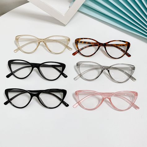 Cat Eye Spectacles Women, Triangle Glasses, Spectacles Women, Eye Trends, Sunglasses Women Vintage, Glasses For Women, Simple Aesthetic, Frame Glasses, Cat Eye Glasses