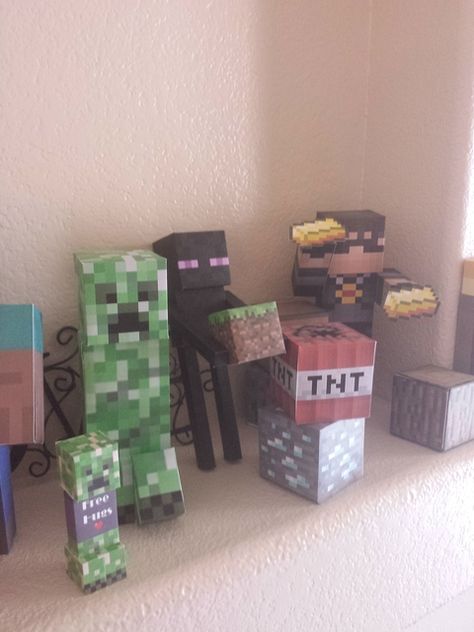 Minecraft Birthday Party Ideas, Zombie Style, Minecraft Gifts, Video Games Birthday Party, Sofia Party, Minecraft Room, Minecraft Birthday Party, Video Games Birthday, Gift Wrapping Ideas