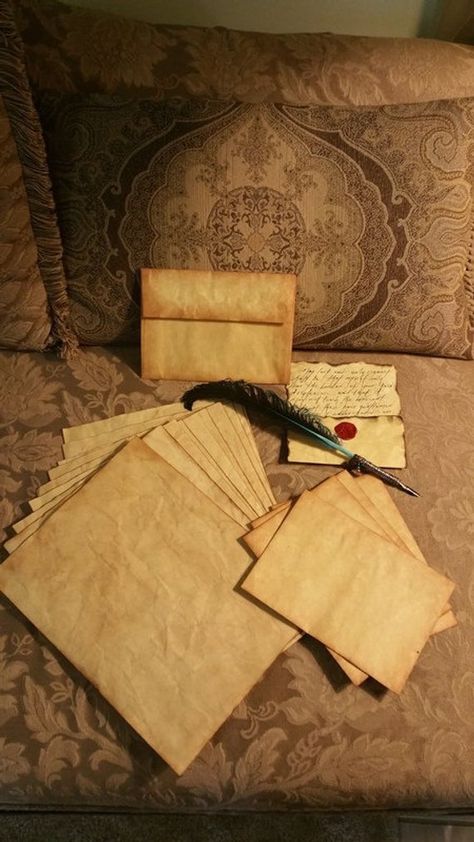 Old Parchment Aesthetic, Parchment Paper Aesthetic, Old Envelope Aesthetic, Parchment Aesthetic, Hogwarts Suitcase, Harry Potter Quill, Staining Paper, Parchment Paper Recipes, Old Envelope