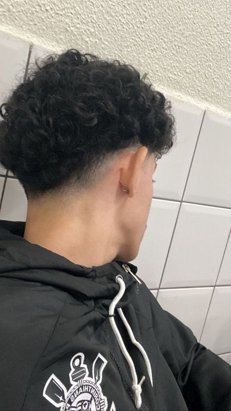 Low Fade Curly Hair, Taper Fade Long Hair, Boys Haircuts Curly Hair, Boys Curly Haircuts, Taper Fade Short Hair, Fade Haircut Curly Hair, Low Taper Fade Haircut, Taper Fade Curly Hair, Long Curly Hair Men