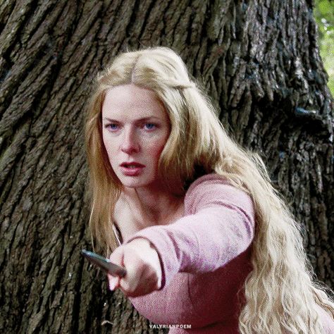 Tumblr, Long Hair Face Claim, Rebecca Ferguson The White Queen, Character Inspiration Gif, Blonde Queen Art, Rebecca Ferguson Gif, Medieval Faceclaims, Blonde Actress, Elizabeth Woodville