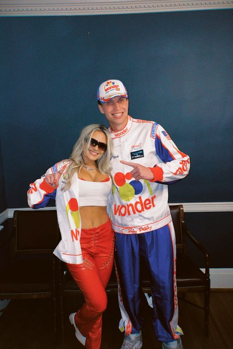 Racer Couple Costume, Talladega Nights Costume, Ricky Bobby Costume, Basic Halloween Costumes, Couples Halloween Costumes, Talladega Nights, Best Halloween Costumes Ever, Halloween 23, Ricky Bobby