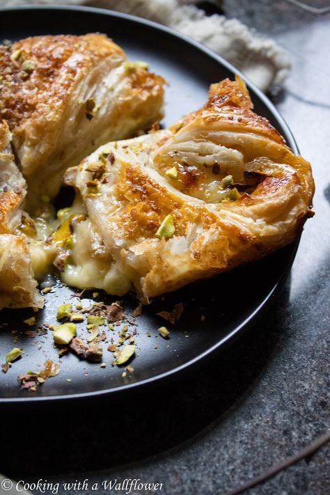 Phyllo Apricot Brie Pistachio Roll, Pistachio Puff Pastry, Stuffed Puff Pastry Recipes, Stuffed Puff Pastry, Honey Pistachio, Melted Brie, Brie Puff Pastry, Pastry Cook, Savory Pastry