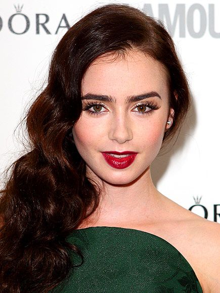 Makeup For Brunettes, Lily Collins Hair, Fall Beauty Trends, Wedding Makeup Vintage, Wedding Makeup For Brunettes, Natural Eye Makeup Tutorial, Bad Makeup, Brunette Makeup, Red Lip Makeup