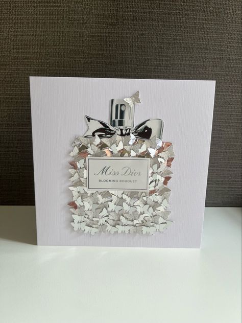 Perfume Card Ideas, Birthday Female, Happy Birthday Cards Diy, Birthday Snacks, Miss Dior Blooming Bouquet, Dior Perfume, Christmas Card Art, 17th Birthday, Aesthetic Ideas