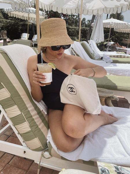 Vacation Hat Outfit, Straw Bucket Hat Outfit Summer, Celine Swimwear, Bucket Hat Swimsuit Outfit, Black Bucket Hat Outfit Summer, Straw Bucket Hat Outfit, Straw Hat Outfit Summer, Beach Hat Outfit, Sun Hat Aesthetic