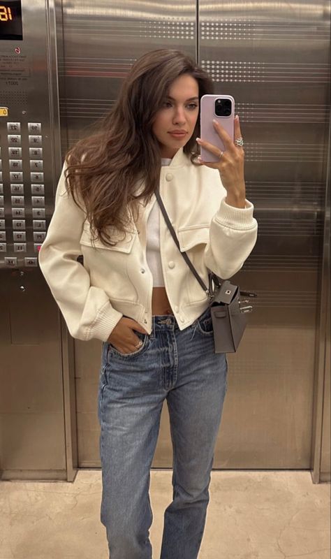 White Jacket Outfit, Tweed Jacket Outfit, Zara Looks, Look Zara, Jacket Outfit Women, Winter Fashion Outfits Casual, Bomber Jackets, Spring 2023, White Jacket