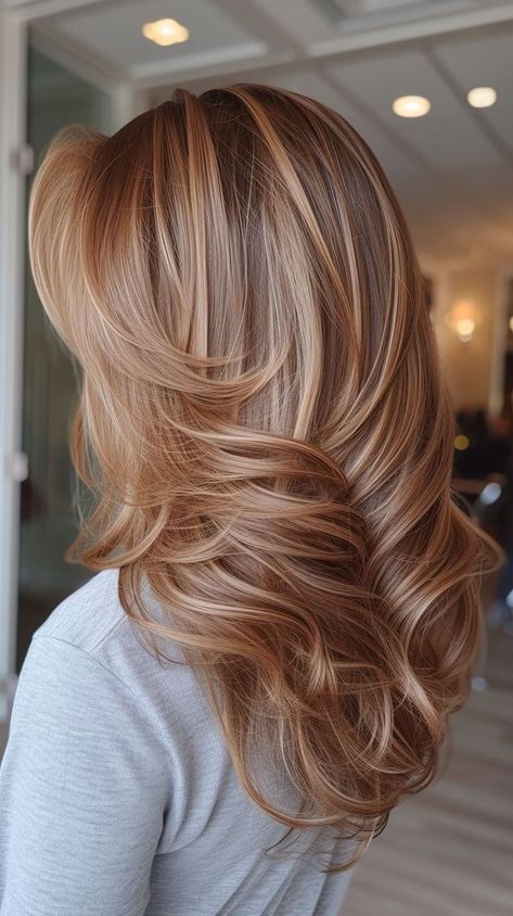 Hair Highlights For Strawberry Blonde, Caramel Blonde Hair, Red Blonde Hair, Light Auburn, Spring Hair Color, Strawberry Blonde Hair, Hair Color And Cut, Spring Hairstyles, Hair Inspiration Color