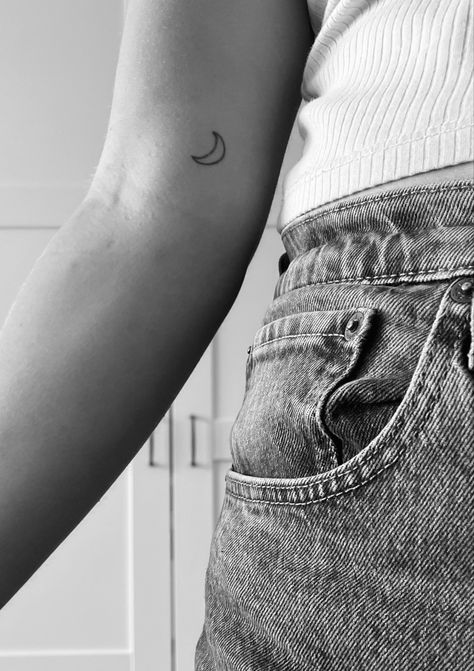 Moon On Arm Tattoo, Crescent Moon Tattoo Placement, Half Crescent Moon Tattoo, Dainty Crescent Moon Tattoo, Moon Tattoo Upper Arm, Small Tattoo Ideas Arm Woman Simple, Moon On Shoulder Tattoo, Small Tattoo Placement Ideas Arm, Moon Tattoo Placement Ideas