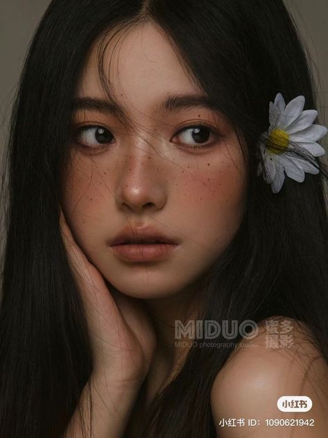 Model With Flowers Photography, Face Potrait Reference, Beauty Model Face Photography, Reference Photos For Artists Faces, Woman Reference Photo, Portrait Drawing Reference Photos Faces, Refrence Photoshoot, Korean Portrait Photography, Selfie Photography Self Portraits