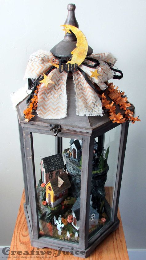 Tim Holtz Halloween Village Lantern Tim Holtz Village, Tim Holtz Halloween, Halloween Diorama, Halloween School Treats, Fairy Halloween Costumes, Lantern Ideas, Adornos Halloween, Halloween Miniatures, Halloween Lanterns