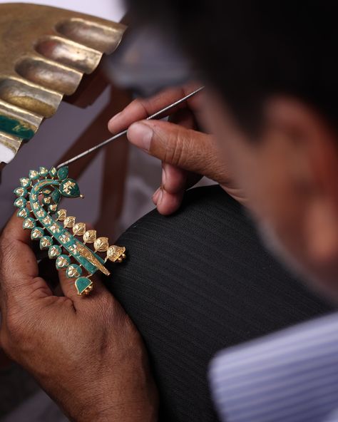 Would it surprise you to learn that the beloved jewellery technique of Meenakari actually came to India from Europe, via Goa? Or that each shade of enamel needs to be fired separately, which explains why a single Meenakari necklace may take over a month to create? It's delicious nuggets of information like this that you'll find in the newly opened Museum of Meenakari Heritage (@momh_india) in Jaipur. The brainchild of master jeweller Sunita Shekhawat (@sunita_shekhawat_jaipur) and curated by ... Celebration Meenakari Brass Necklace, Sunita Shekhawat, Brass Meenakari Necklace For Rituals, Festival Meenakari Necklace, Ornate Meenakari Brass Jewelry, Queens Necklace Mumbai, Vogue India, Jewelry Techniques, Goa