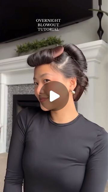 Overnight Blowout on Instagram: "A full hair tutorial of how to use the Overnight Blowout by @abigaillinnn 😍🤎  Abigail is using the classics in brown on her medium length hair while doing the original OB method!  Have more questions on how to use the OB? Drop them below or DM us!   #theovernightblowout #overnightblowout #hairtutorial #hairblowout #heatlesscurls" Hot Rollers Blowout, Hairstyles For Blowout Hair, Overnight Curls Medium Length Hair, Heatless Curls Overnight Blowout, Blowout Overnight Curls, Heartless Blowout Short Hair, Overnight Volume Hair Sleep, Overnight Blowout Short Hair, Heartless Blowout Overnight