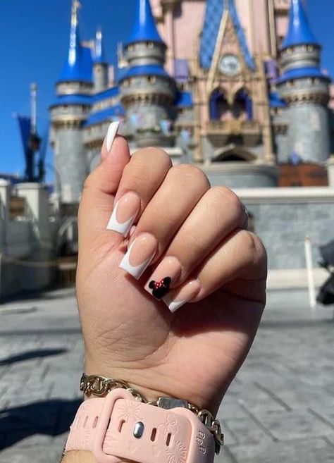 Nail Disney Designs, Nail Design Disney, Disney Nail Designs Acrylic Disneyland, Disney Nail Ideas Acrylic, Disney Design Nails, Princess Disney Nails, Simple Mickey Nails, Disney Nail Inspo Simple, Disney Nails Subtle