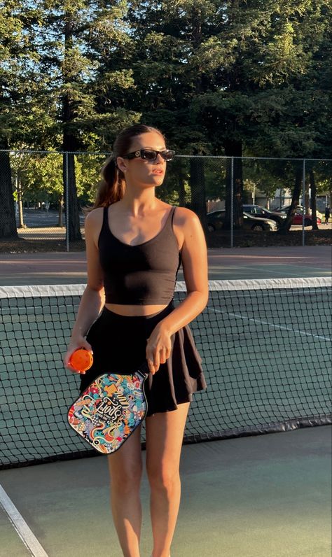 Pickleball outfit, tennis outfit, tennis vibes, summer sports, summer activities, exercise outfits, lululemon, it girl aesthetic, blogger style, summer aesthetic Tennis Summer Outfits, Tennis Girl Aesthetic Outfit, Pickleball Outfit Aesthetic, Tennis Coach Outfit, Tennis Outfit Summer, Pickel Ball Outfits, Pickle Ball Outfit Aesthetic, Girls Tennis Outfits, Pickel Ball Outfit