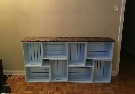 Wood Crate Entertainment Center, Diy Nightstands Ideas Bedside Tables, Nightstands Ideas Bedside Tables, Milk Crate Furniture, Diy Sideboard, Crate Crafts, Diy Wooden Crate, Toy Storage Solutions, Crate Diy