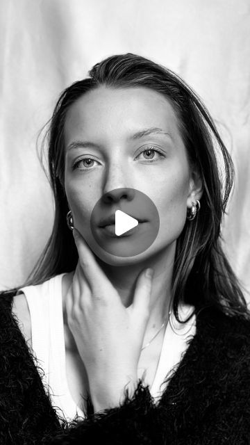 iPhone Photography School on Instagram: "Now, this is how you take black and white portraits! ✅ Watch this video and learn how to photograph people in black and white without the photo looking bland!

Get more iPhone camera tips by tapping the link in BIO! 📲

#iphonephotography #iphonecamera #portrait #blackandwhitephotography" Photo Editing Black And White, People In Black And White, Iphone Camera Tips, Camera Tips, Photography School, How To Photograph, Iphone Photo, School Photography, Camera Hacks