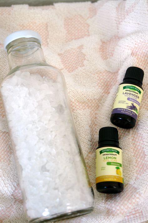 DIY Natural Laundry Scent Booster - Retro Housewife Goes Green Homemade Scent Beads For Laundry, Diy Laundry Refresher, Homemade Scent Booster Laundry, Diy Laundry Beads, Scent Booster Diy, Natural Laundry Scent Booster, Scent Booster Laundry, Laundry Scent Booster, Diy Detergent