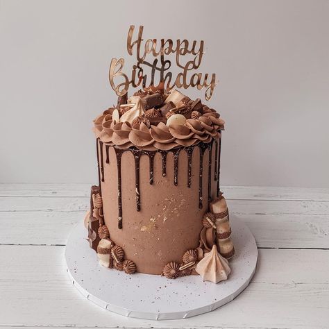 Chocolate Cake For 60th Birthday, Brown And Tan Birthday Cake, Chocolate 18th Birthday Cake Ideas, Chocolate Cake With Gold Drip, Chocolate Themed Birthday Cake, Birthday Cake With Chocolates On Top, Chocolate Lovers Birthday Cake, 18th Birthday Chocolate Cake, 40th Chocolate Birthday Cake