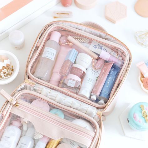 Travel Accesories, Skin Aesthetic, Facial Routine Skincare, Cute Luggage, Travel Skincare, Inside My Bag, Aesthetic Bags, Skincare Aesthetic, Pretty Skin Care