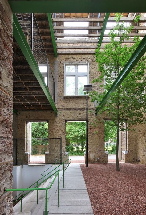 Open Space Architecture, Ruins Architecture, Architecture Renovation, Renovation Architecture, Watercolor Architecture, Building Renovation, Industrial Architecture, Adaptive Reuse, Patio Interior