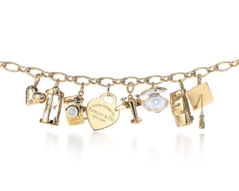 Travel charms Tiffany Charm Bracelet, Tiffany And Co Bracelet, Tiffany Bracelets, Tiffany Necklace, Trendy Jewerly, Tiffany Jewelry, Gold Charm Bracelet, Jewelry Essentials, Jewelry Lookbook