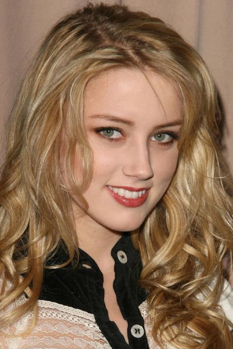 Amber Heard, Before and After | The Skincare Edit Amber Head, Natural Dark Blonde, Champagne Blonde Hair, Butter Blonde, Silver Blonde Hair, Balayage Blonde, Silver Blonde, Dirty Blonde, Short Blonde