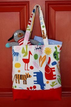 Simple Tote Bag, Tote Bag Pattern Free, Kids Tote Bag, Kids Totes, Diy Tote, Tote Bag Tutorial, Simple Tote, Bag Pattern Free, Diy Bags Patterns