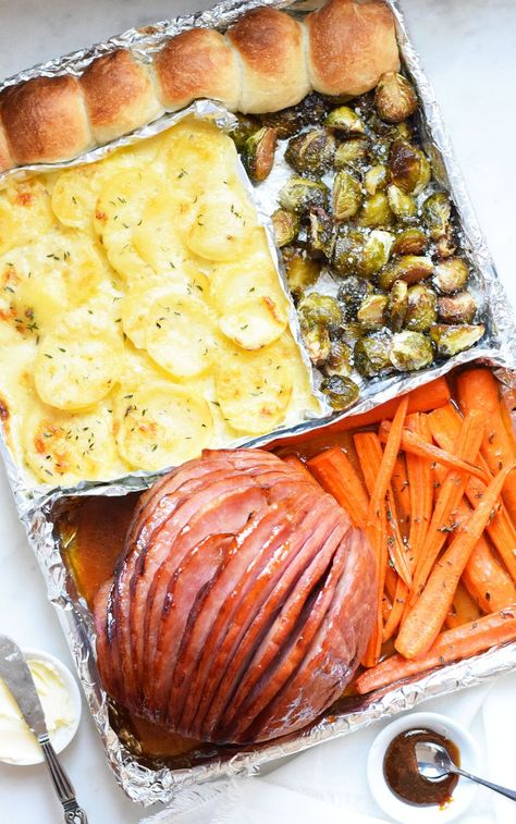 Christmas Dinner For 2, Christmas Dinner For Two, Perfect Pot Roast, Thanksgiving Food Ideas, Ham Dinner, Cooking For 1, Christmas Ham, Sheet Pan Dinners Recipes, Christmas Dinner Menu