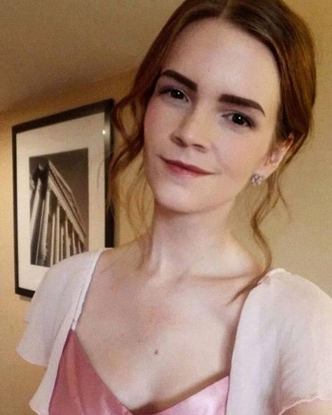 Emma Watson Without Makeup, Jason Momoa Shirtless, Photo Emma Watson, Emma Watson Pics, Hermione Jean Granger, Emma Watson Style, Aimee Garcia, American Mom, Live Picture