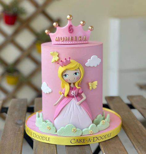 MÉLÒDÝ JACÒB: 64 creative birthday cakes for kids. Barbie Themed Cake, Princess Theme Cake, Cakes For Kids, Blue Birthday Cakes, Disney Princess Cake, Minnie Cake, Princess Birthday Cake, Pink Birthday Cakes, Creative Birthday Cakes